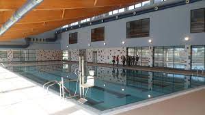 El Campello licita el mantenimiento de la piscina tras un lustro de pagos irregulares y permite ahorrar más de 20.000 euros anuales