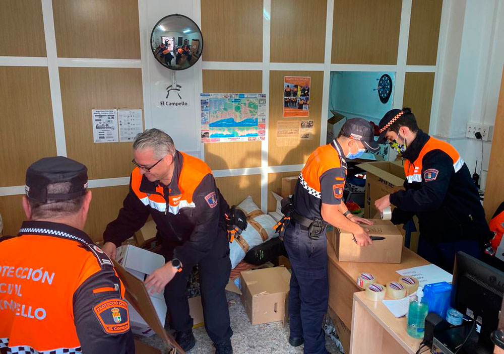 El Campello traslada a Alicante 10 toneladas de ayuda humanitaria